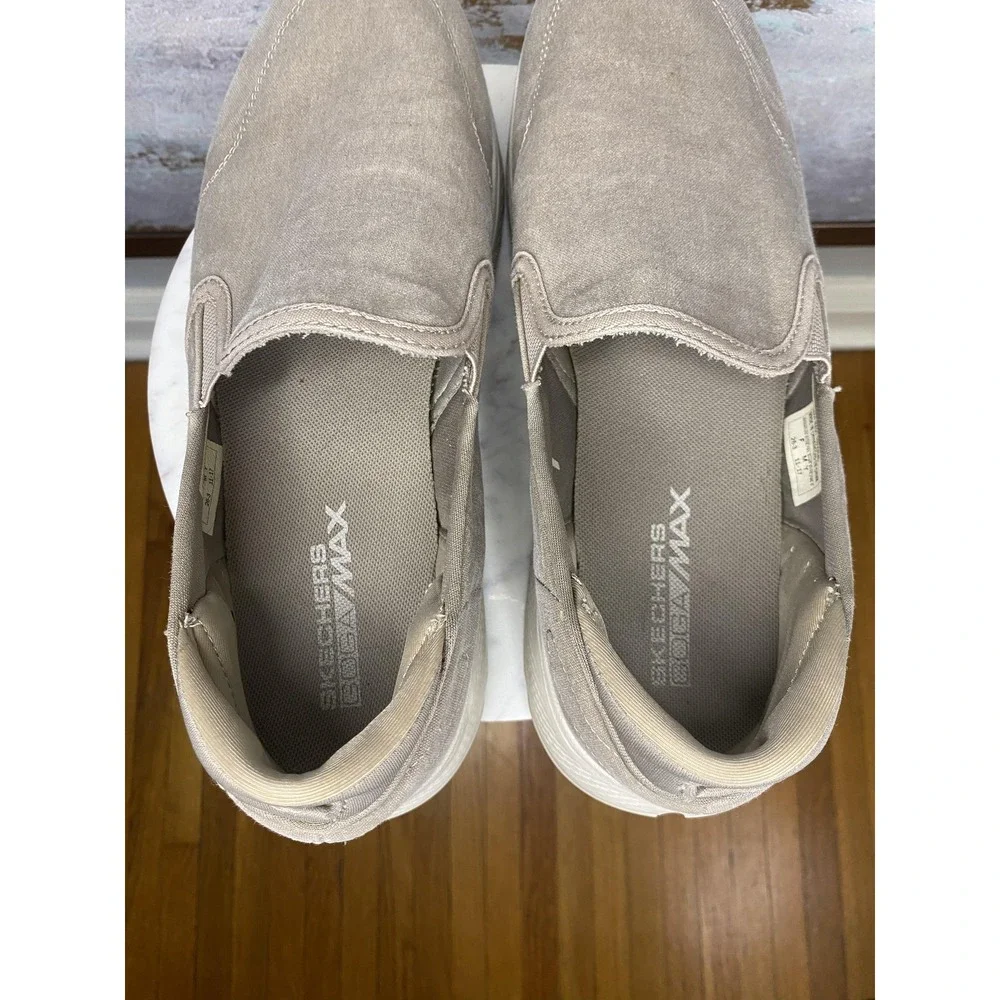 Skechers Goga Max Shoes Mens Size 10 Beige Canvas Slip On Casual SN 54681